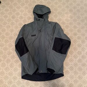 Columbia Men's Gray and Black Raincoat